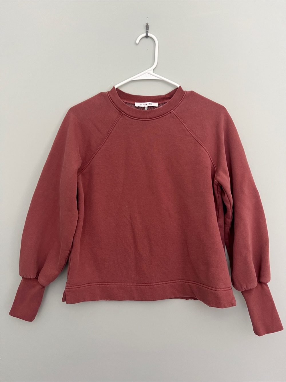 Frame Crewneck Sweatshirt in Rosewood Sz XS